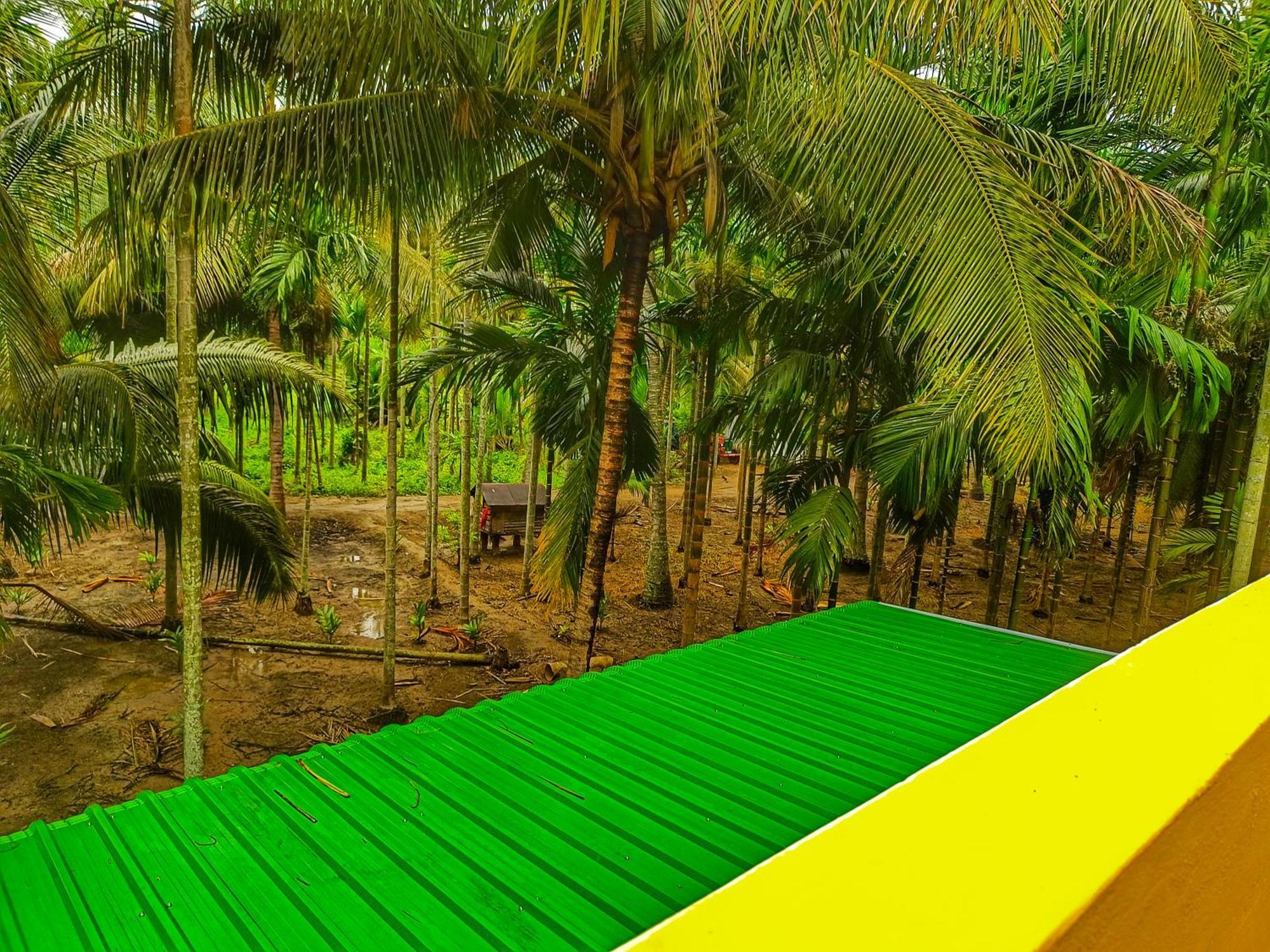 Shivalaya Farmstay Located Amdist Coconut Farm With River Access Near Isha,Adiyogi,Siruvani Alāndurai Exteriör bild